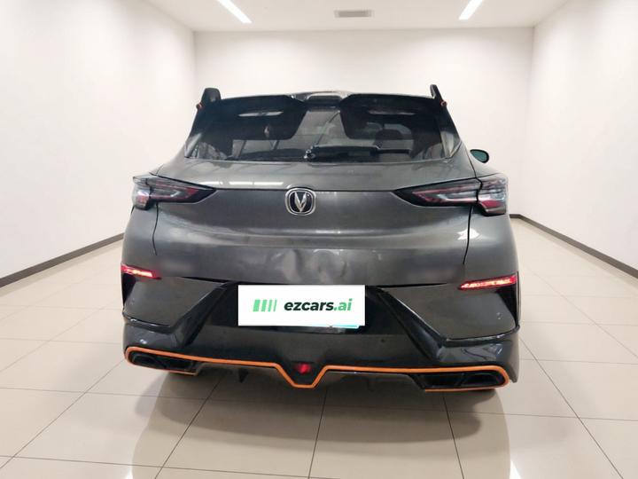 UNI-T 2022 1.5T Sport Flagship photo 5