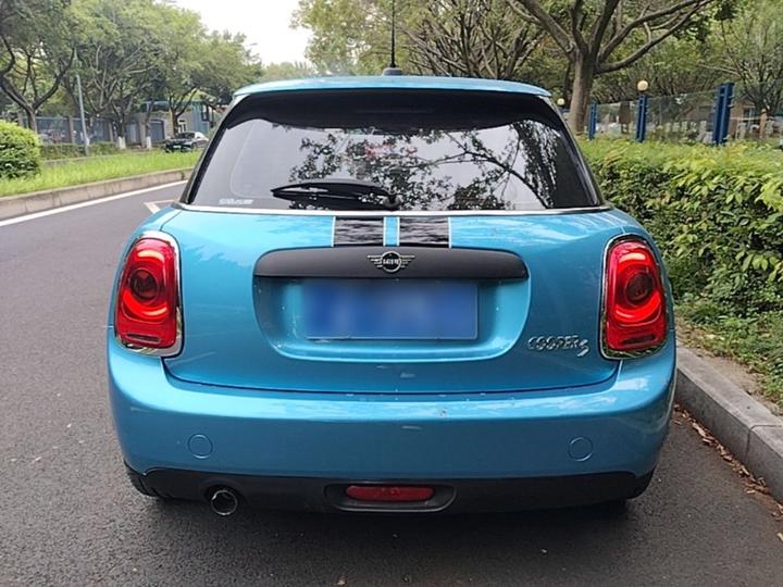 2018 1.5T ONE 5-Door photo 3