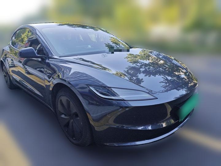 Model 3 2025 RWD photo 3