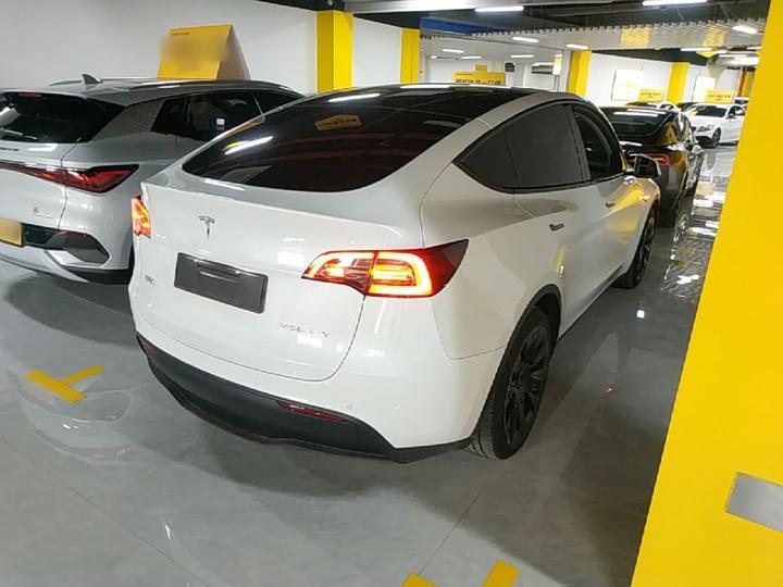 Model Y 2022 Facelift RWD photo 4