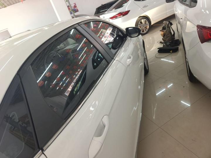 Escort 2019 Facelift 1.5L AT China VI photo 4
