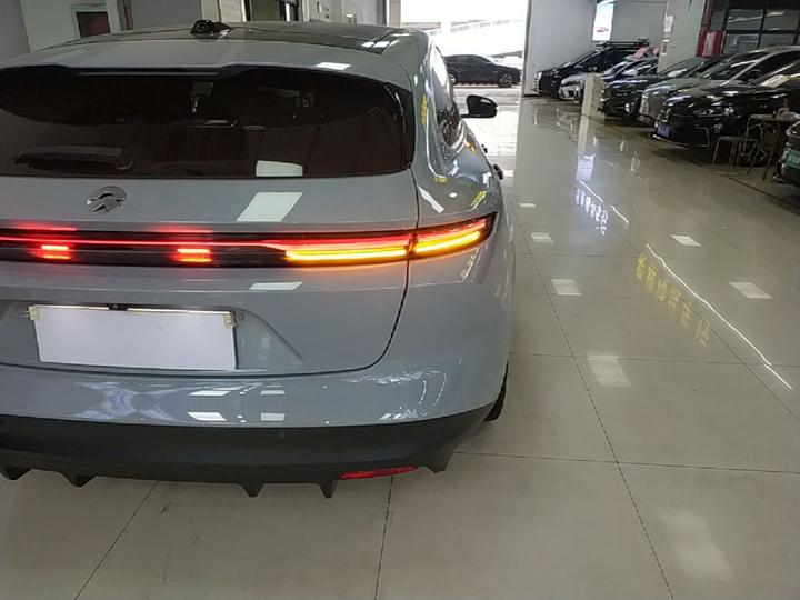 ET5T 2023 75kWh Touring photo 7