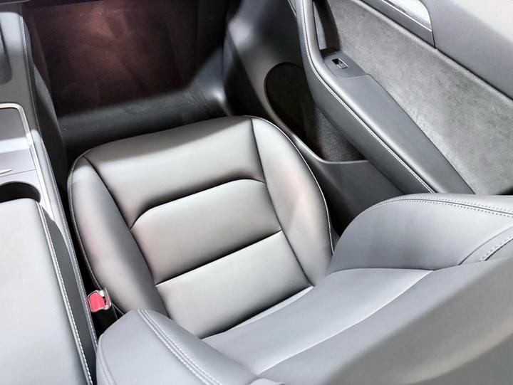 Model Y 2023 RWD photo 3
