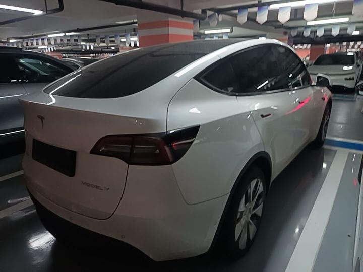 Model Y 2022 RWD photo 4