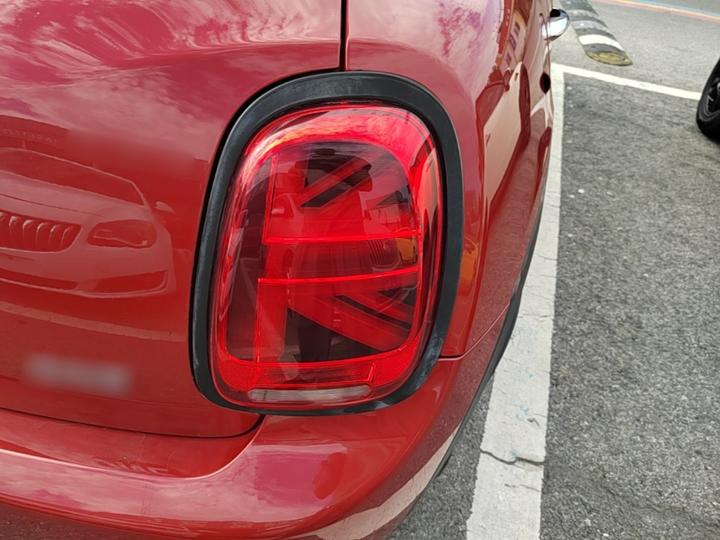 2016 1.2T ONE 5-Door photo 7