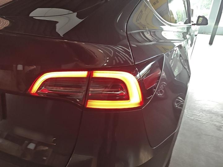 Model Y 2024 RWD photo 7