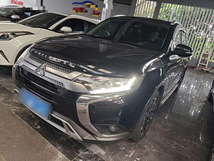 Outlander 2019 2.0L RWD Enjoy 7-Seater China VI