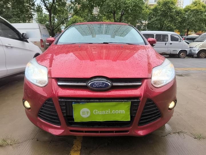 Focus 2012 Hatchback 1.6L AT Comfort photo 2