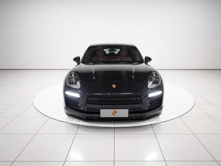 2024 Macan 2.0T photo 2