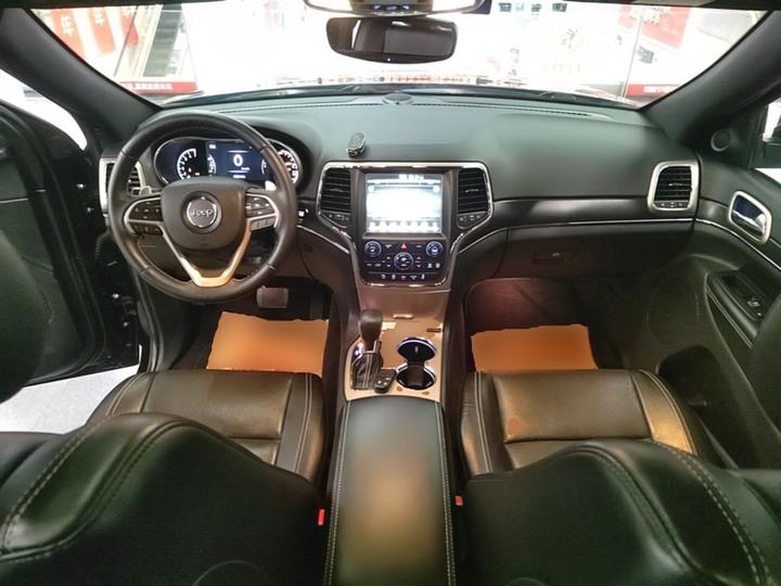 Grand Cherokee Imported 2016 3.0L Elite photo 5