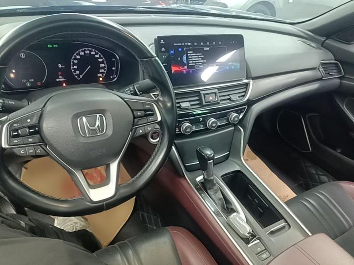 2022 260TURBO photo 5