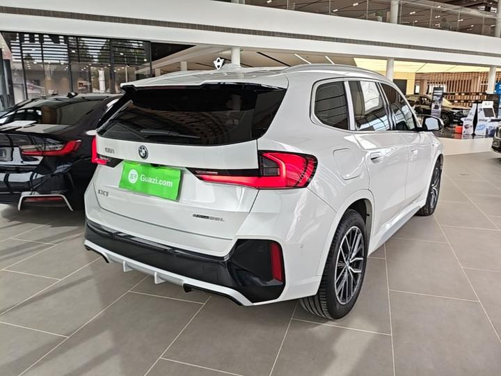 iX1 2025 eDrive25L M Sport Package photo 6