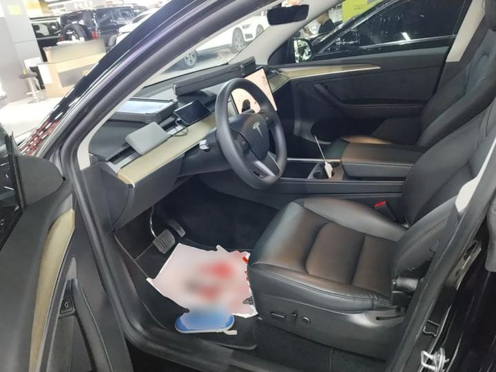Model Y 2022 Facelift RWD photo 6