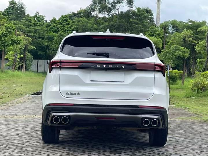 X70 PLUS 2021 Facelift 1.5T DCTPRO 5-Seater photo 3