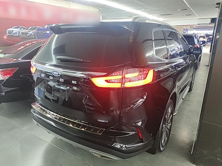 Edge 2021 PLUS EcoBoost 245 AWD 7-Seater photo 4