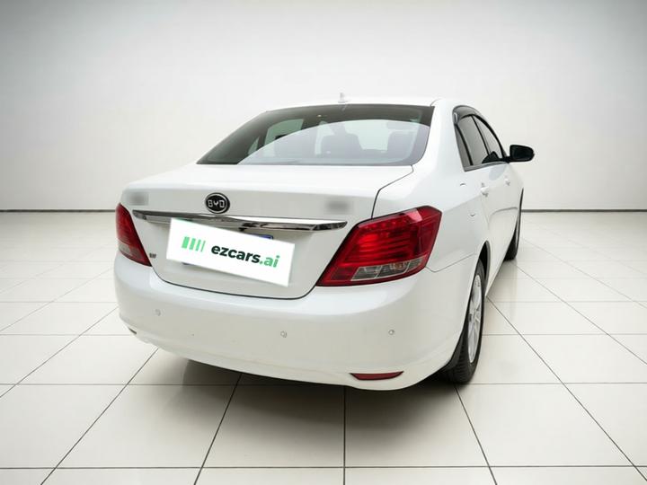 2014 1.5L MT Luxury photo 6