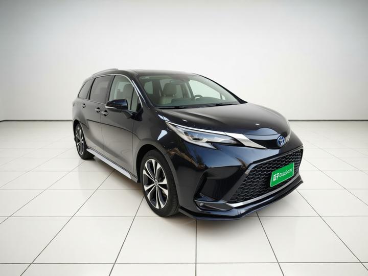 Granvia 2023 2.5L Hybrid Premium PLUS photo 3