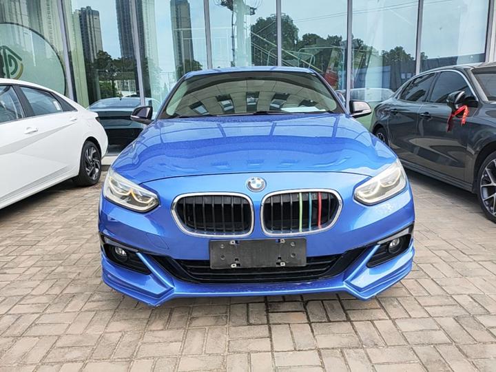 1 Series 2018 118i Sport photo 2
