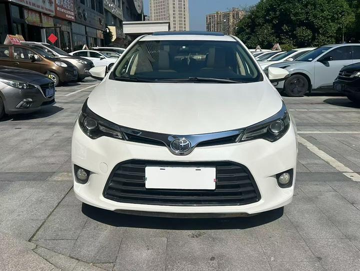 Levin 2014 1.6G CVT Elite photo 2