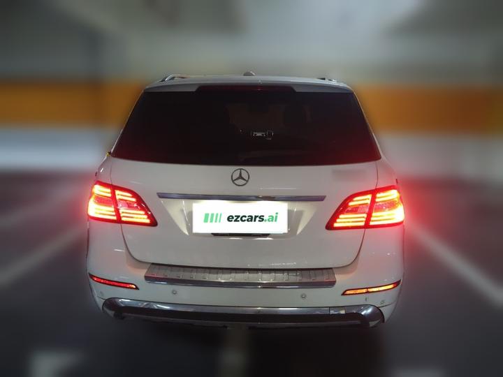 M-Class 2015 ML 400 4MATIC Luxury photo 5