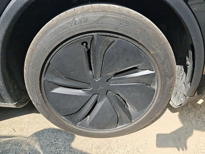 Model Y 2026 RWD photo 8