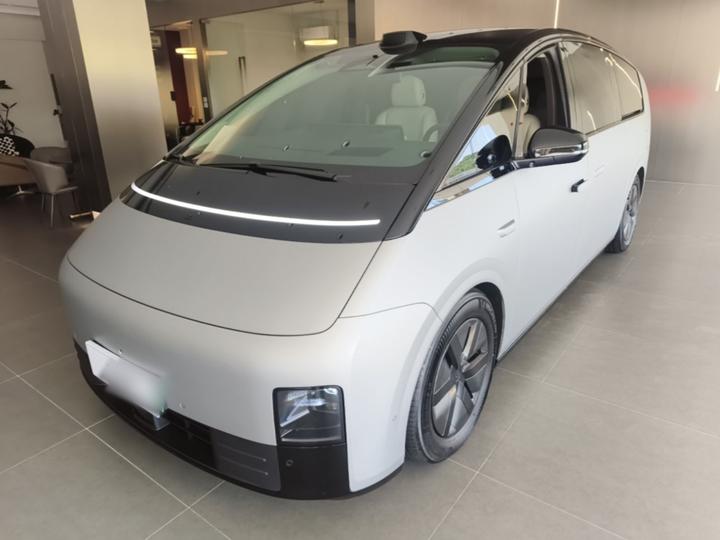 Li MEGA 2024 Ultra