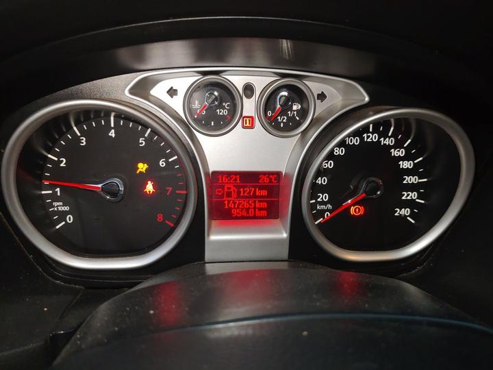 Focus 2013 Hatchback Classic 1.8L MT Anniversary Edition photo 8