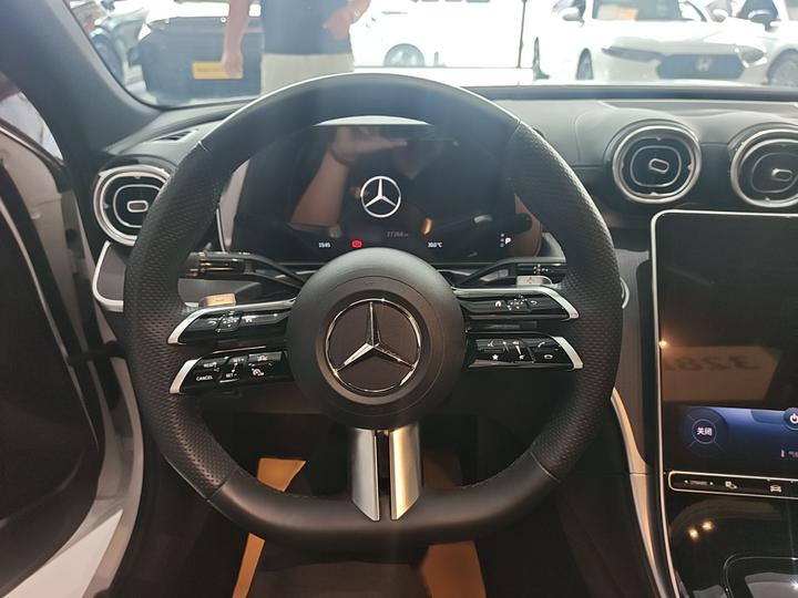 C-Class 2023 C 260 L Sport photo 4