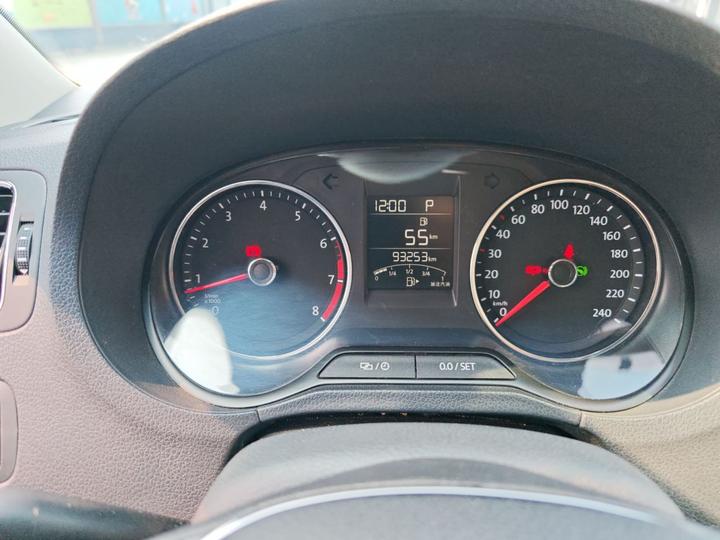 Polo 2016 1.6L AT Comfort photo 7