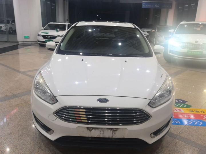 Focus 2017 Sedan 1.6L AT Fashion photo 2