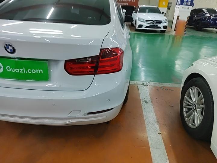 3 Series 2014 320i Progressive photo 7