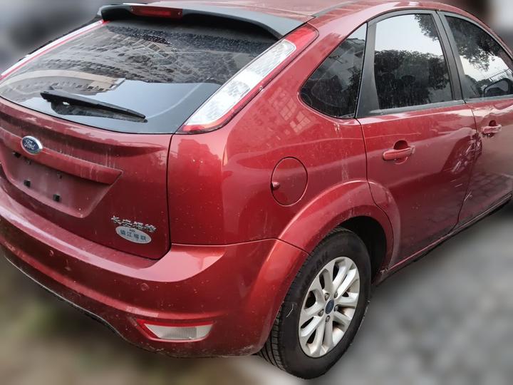 Focus 2013 Hatchback Classic 1.8L AT photo 6