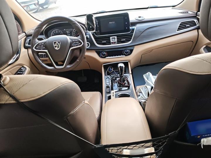 730 2017 1.8L iAMT Exclusive 7-Seater photo 5