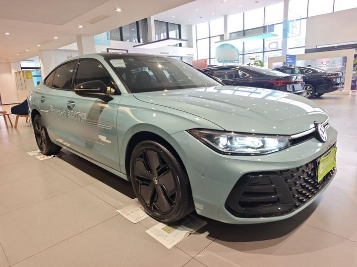 Passat 2025 Pro 380TSI photo 3