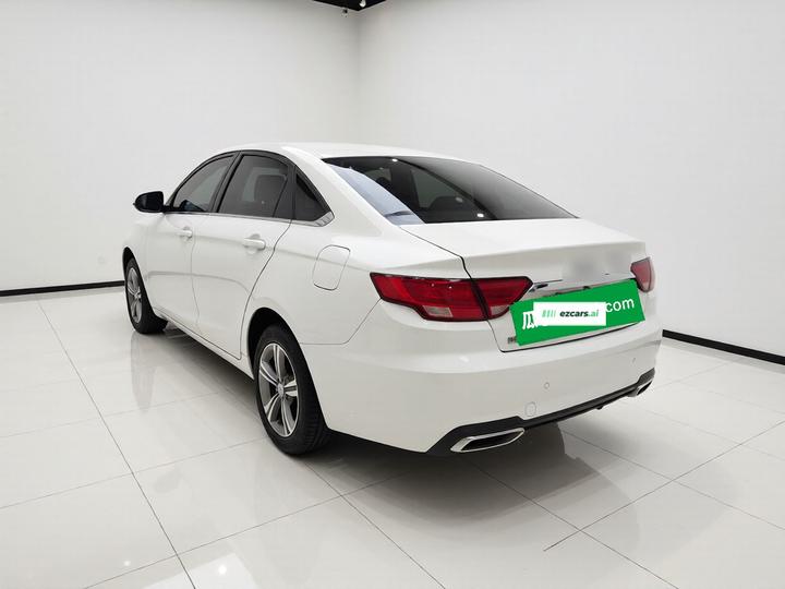 Emgrand GL 2017 1.8L MT Elite photo 4
