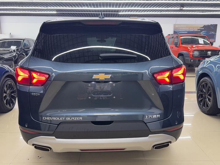 2020 650T 7-Seater photo 2