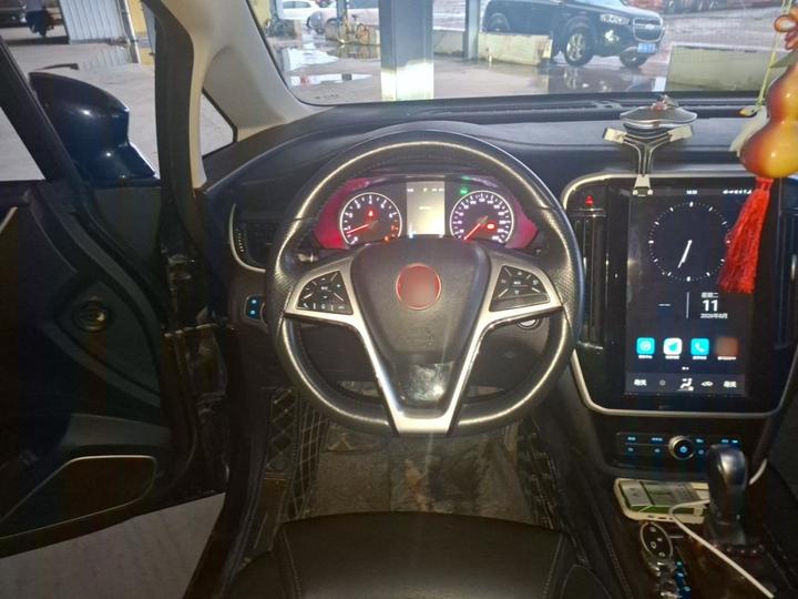 Song MAX 2017 1.5T AT Connected Luxury 7-Seater photo 3