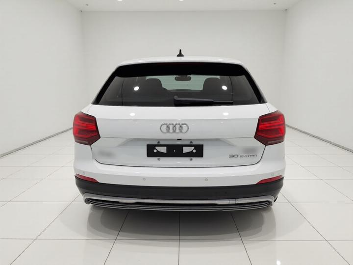 Q2L e-tron 2019 Q2L e-tron EV photo 3