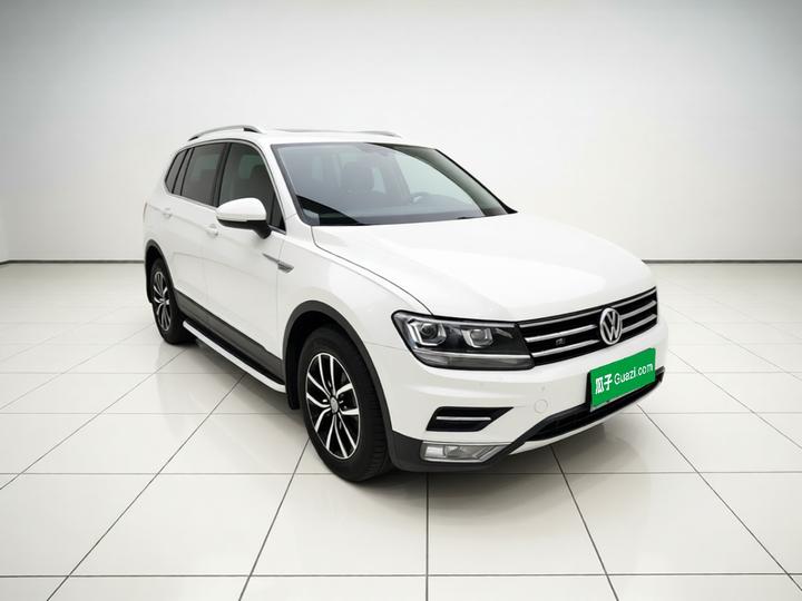 Tiguan L 2017 330TSI AT RWD Luxury photo 3