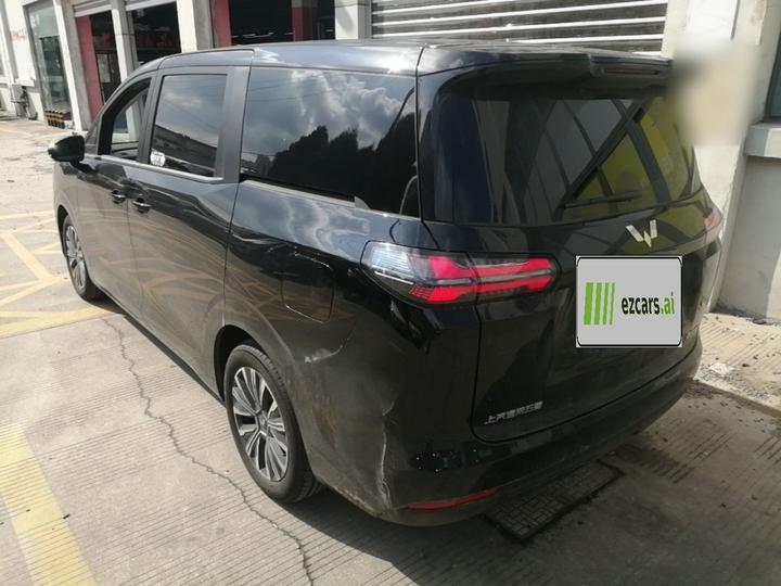 730 EV 2025 125km Luxury photo 4