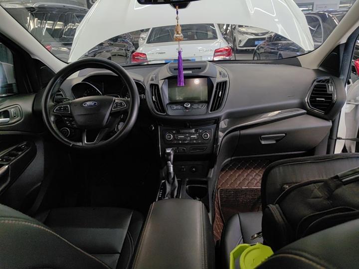 Kuga 2017 EcoBoost 180 RWD photo 2