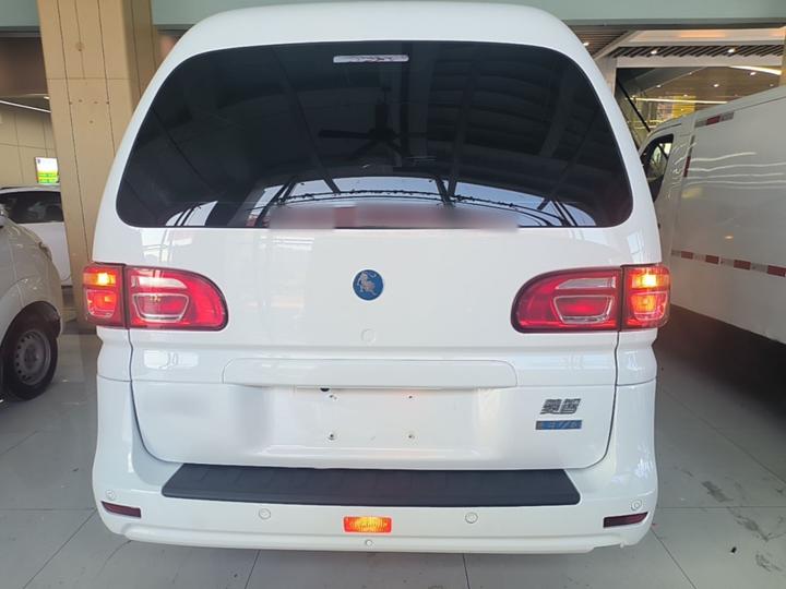 Lingzhi M5EV 2025 410km 7-Seater photo 5