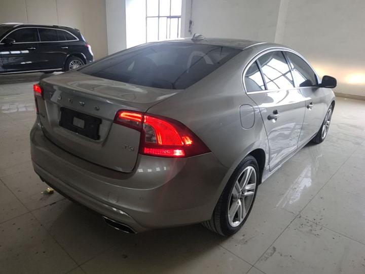S60 2015 S60L T5 photo 4