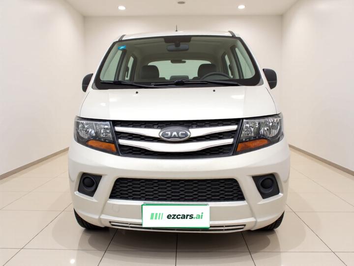 Refine M3 2019 PLUS 1.8L Luxury photo 2
