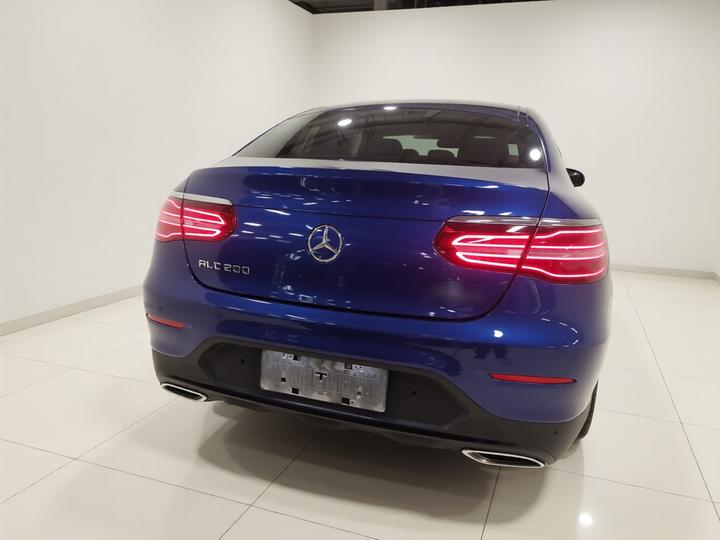 GLC Coupe 2017 GLC 200 4MATIC Coupe SUV photo 3