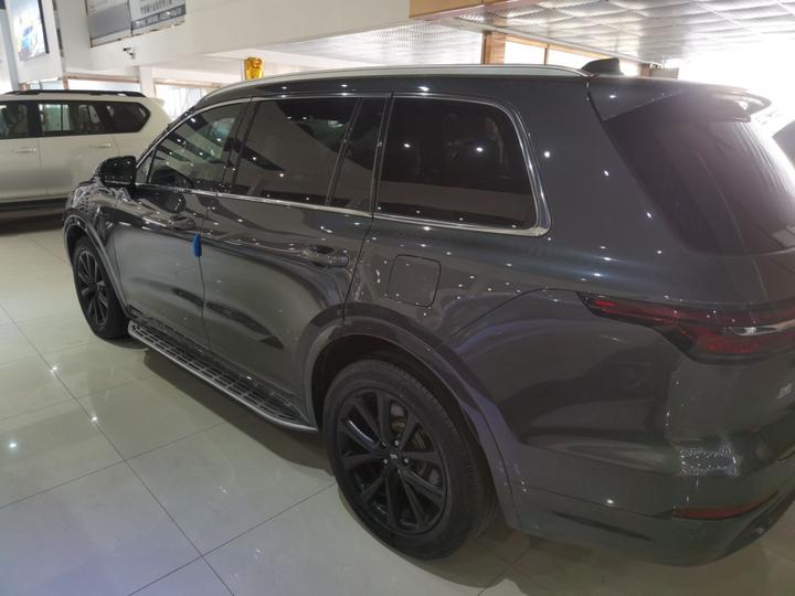 Li Auto ONE 2020 EREV 6-Seater photo 4