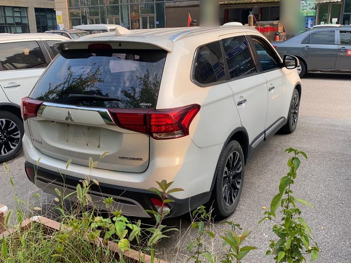 Outlander 2019 2.4L AWD Enjoy 5-Seater China V photo 6