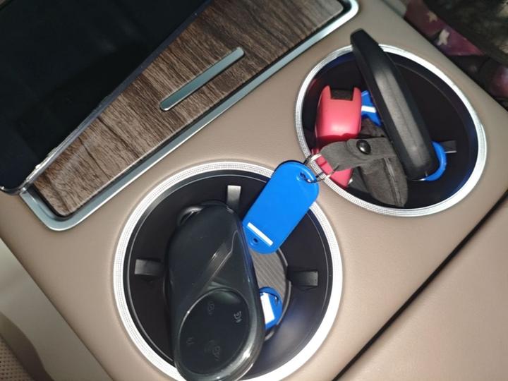 HIMA Luxeed R7 2025 EREV 251km Max photo 8