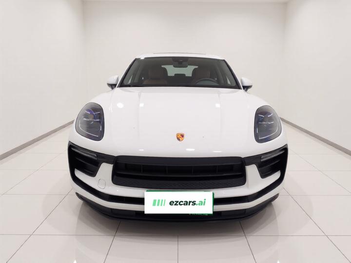 2024 Macan 2.0T photo 2