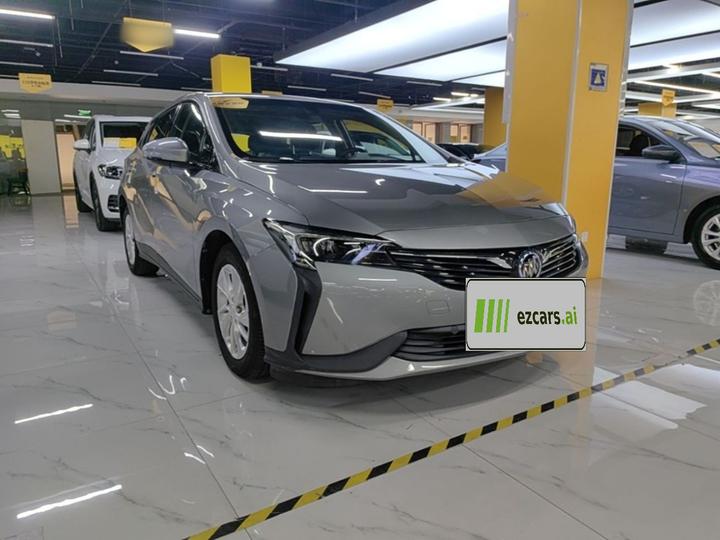 6 2022 PHEV Fashion photo 5